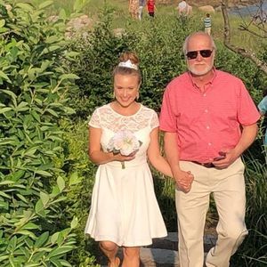 Meet your Posher, Caitlin